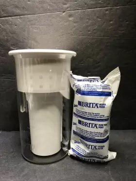 0B06 BRITA Travel Filter Bottle
